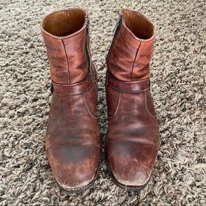 Men’s Vintage Leather Boots (size 9)